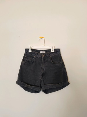 Bershka high-waisted black denim shorts like new