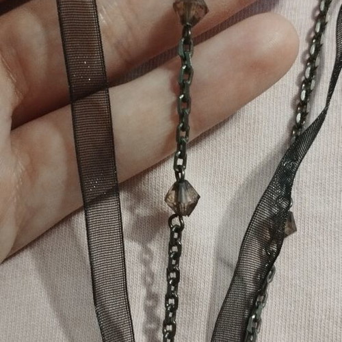 Gothic Victorian pendant necklace with organza ribbon and black stones like new