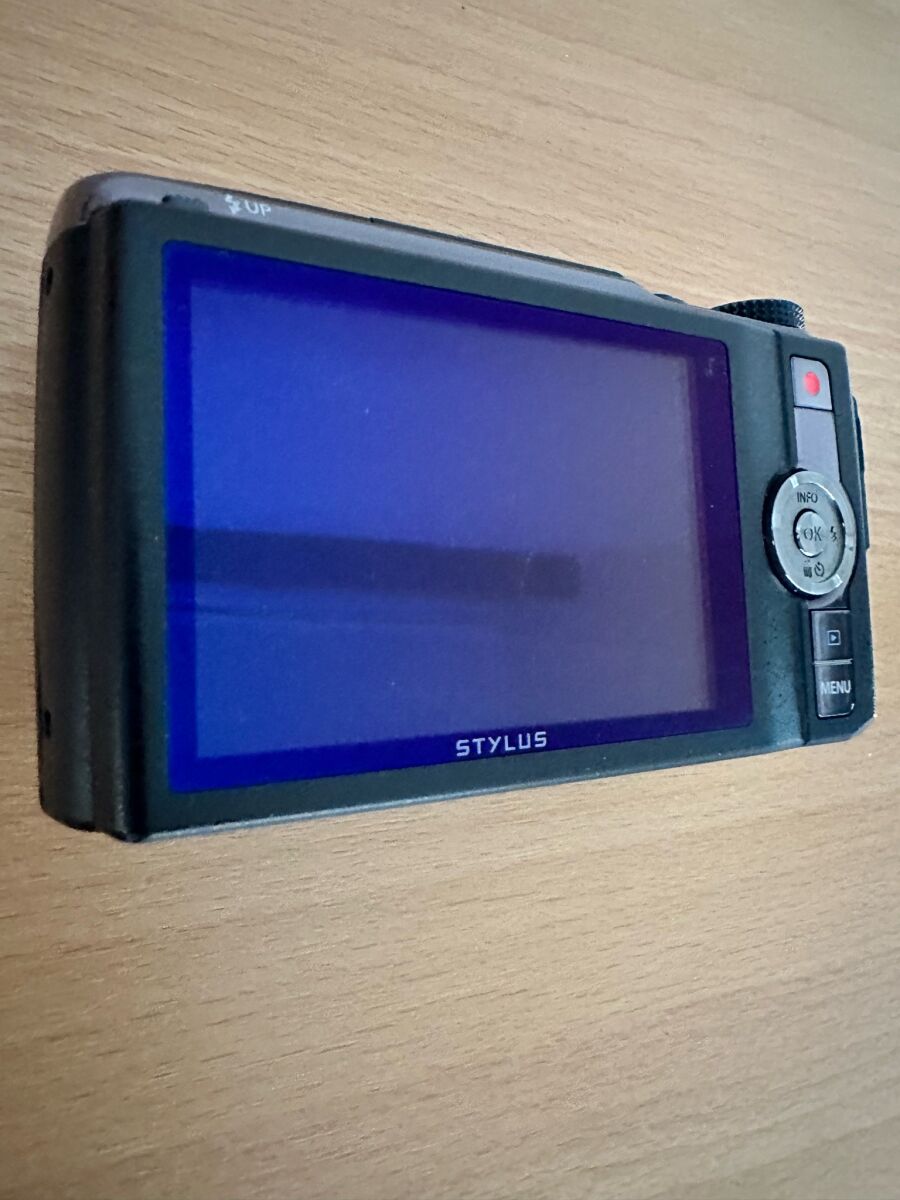 Olympus Stylus SH-60 camera used, 16… - € 125,00 - Vendora.cy