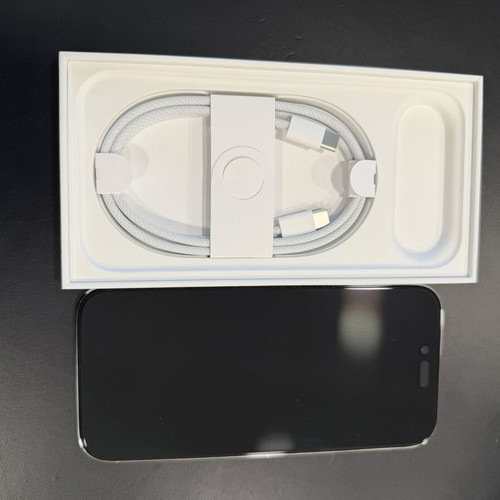 Apple iPhone Air 512GB Cloud White like new with original accessories