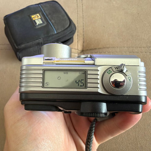 Olympus Camedia C-40 Zoom Y2K CCD Digicam like new