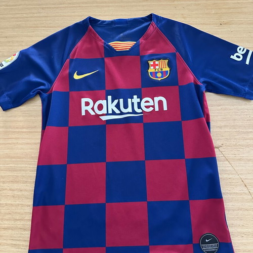 Barcelona jersey 10-12 years like new, authentic