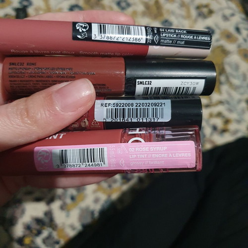 Lipstick set with 7 items including Sephora, Nyx, Erre Due, Radiant, Mon Reve