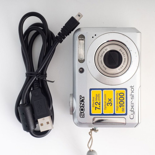 Sony Cyber-shot DSC-S650 digital camera, 7.2MP, 3x optical zoom