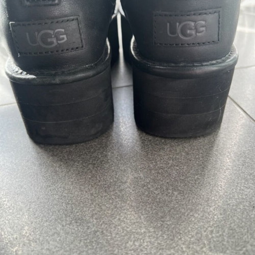 Ugg Ultra Mini Platform boots like new, leather, size 36, black