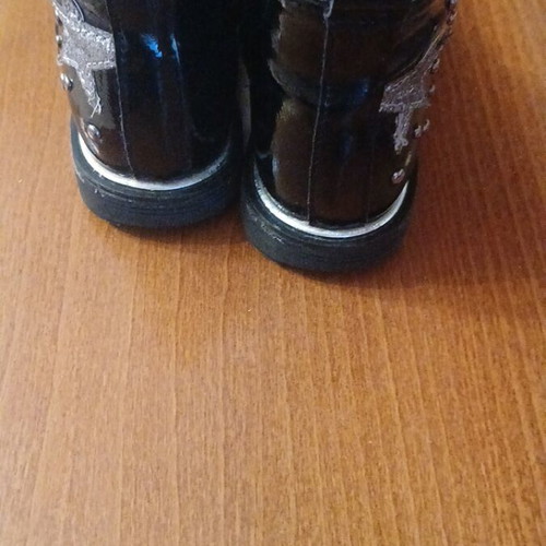 Pedika boots used, size 25