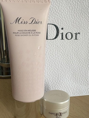 Dior Miss Dior Rose Shower Oil In Foam 75ml και Capture Total cream 5ml καινούργια