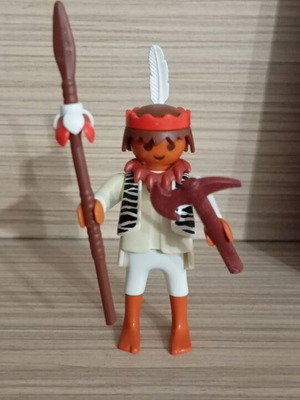 Playmobil фигура на индианец като нова