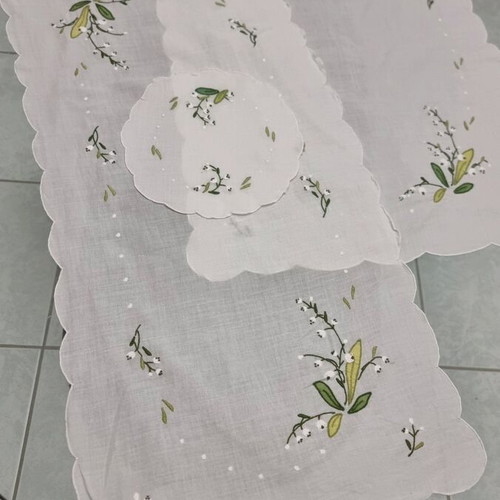 Table linen set of 4 pieces new