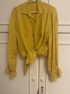 Zara yellow linen shirt with ruffle sleeves like new