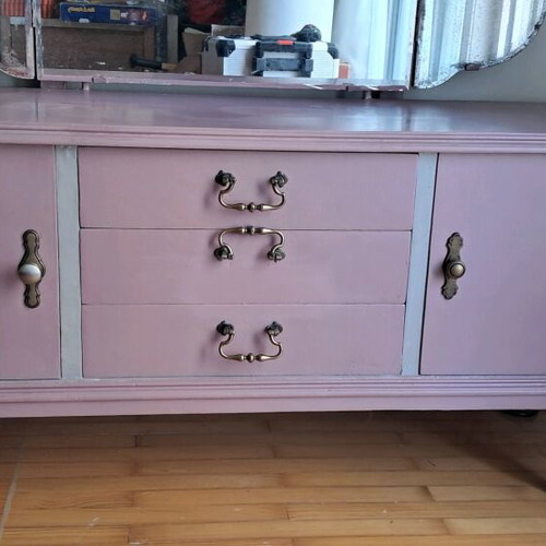 Refurbished boudoir with mirror wear