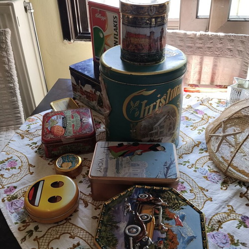 Vintage metal boxes collection used, pack of 10