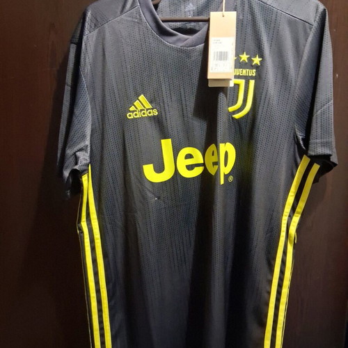 Juventus jersey authentic new size Medium
