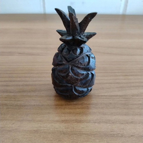 Wooden pineapple decoration like new