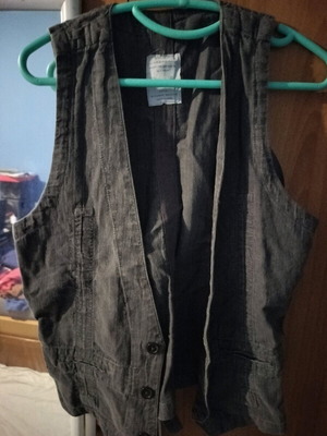 Pull & Bear vest medium gray like new