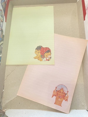 Vintage letter papers, like new, set of 2