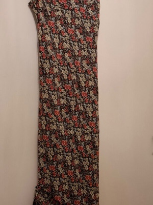 Feminine beautiful dress asymmetrical like new, multicolored