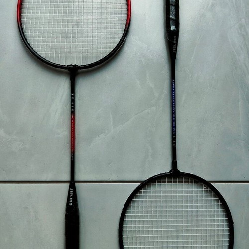 Badminton rackets JIELING JL118 set of 2 like new, red and blue