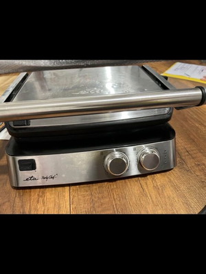 Toaster grill like new