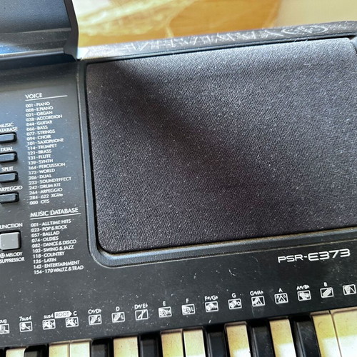 Yamaha PSR-E373 keyboard with stand and music rest