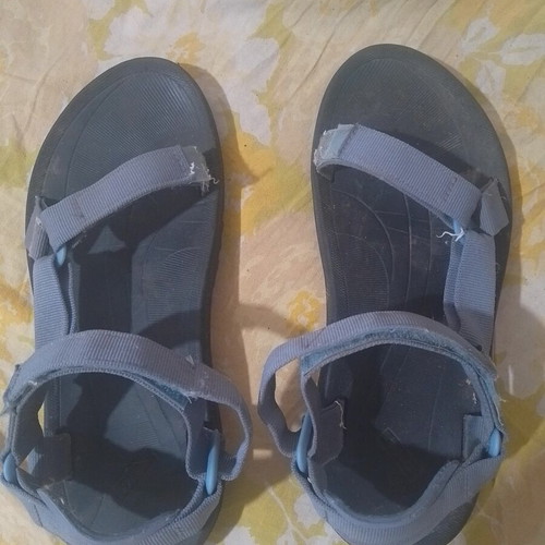 Teva waterproof durable sandals size 40 used, blue