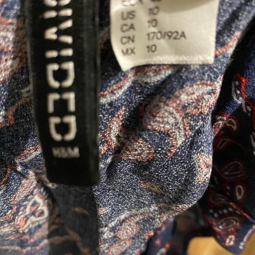 H&M sleeveless top like new with back opening, size L