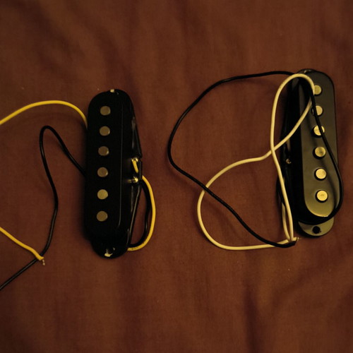 Fender single coil Alnico V guitar pickups neck & middle