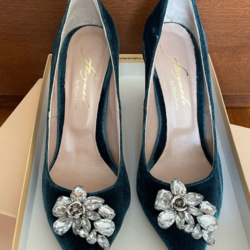 Fairymade petrol velvet pumps like new, 10cm heel, size 39