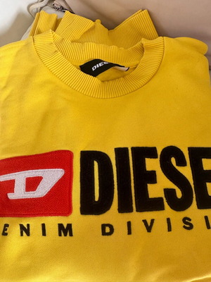 Diesel sweatshirt Medium like new yellow