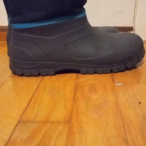 Rubber waterproof galotses boots like new, sizes 34-35, black