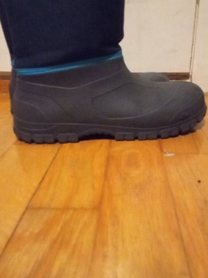 Rubber waterproof galotses boots like new, sizes 34-35, black