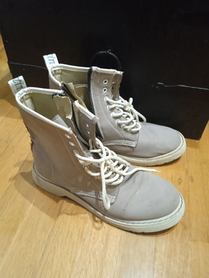 Μποτάκια Dr. Martens 13450 TECTUFF 8-hole 38 σαν καινούργια, ανοιχτό γκρι