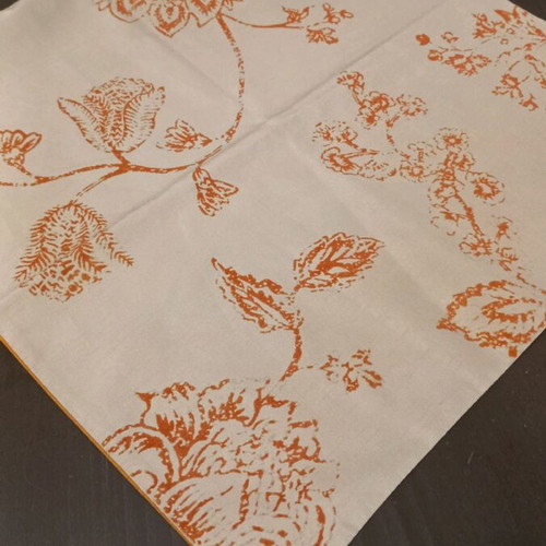 Decorative pillows like new