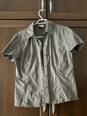 Khaki shirt like new, slim fit, size L