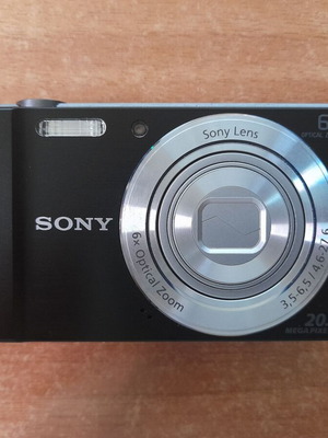 Sony Cyber-Shot DSC W810 Compact Digital Camera, 20.1 MP, 6X Zoom