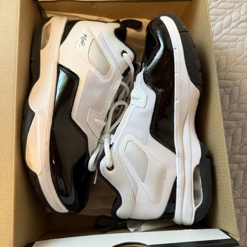 Jordan Stay Loyal 3 sneakers size 36 like new black and white