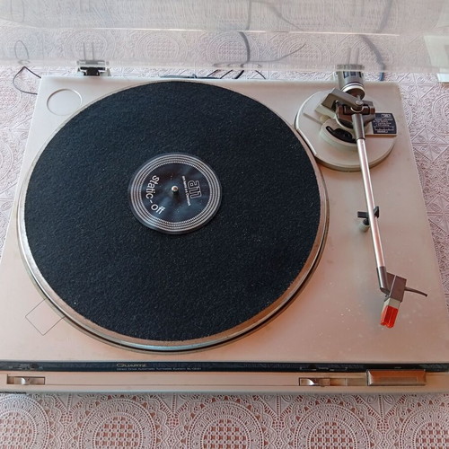 Technics SL-QD21 Quartz direct drive turntable like new