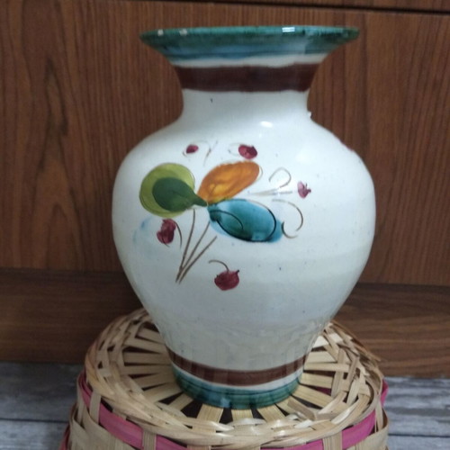 Vintage Italian ceramic vase in Maiolica style