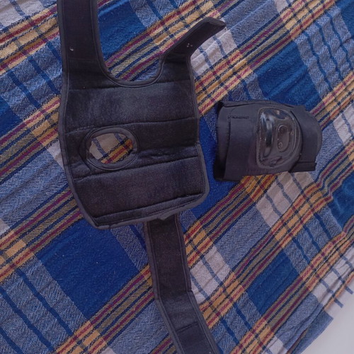 Retro sports protective pads used for roller skating
