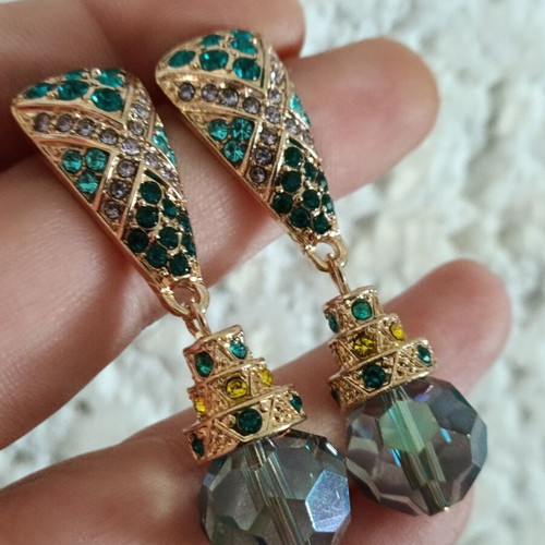 Statement women's stainless steel earrings with iridescent glass stone new