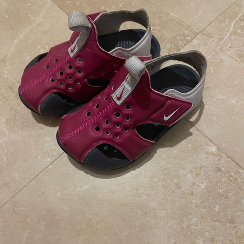 Baby shoes like new
