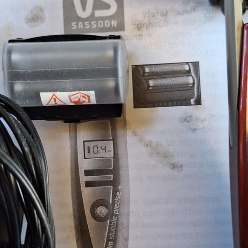 VS Sassoon i-Trim Precise+ Stubble Trimmer with New Foil Shaver Head