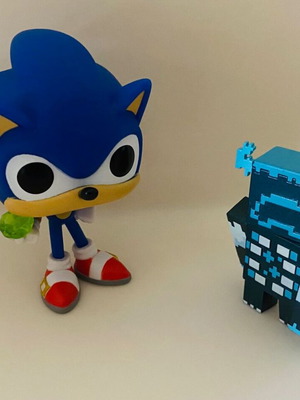 Φιγούρα Funko Pop Sonic the Hedgehog με emerald και Minecraft Warden σαν καινούργιο