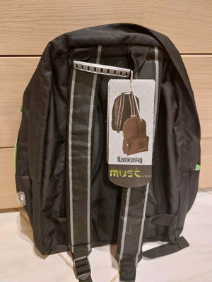 Must backpack new black