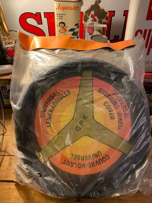 Steering wheel cover NOS like new, diameter 36 cm