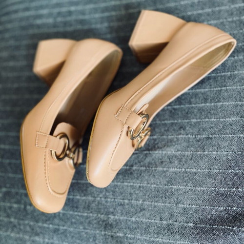 Heels with block heel in beige color, like new, size 41