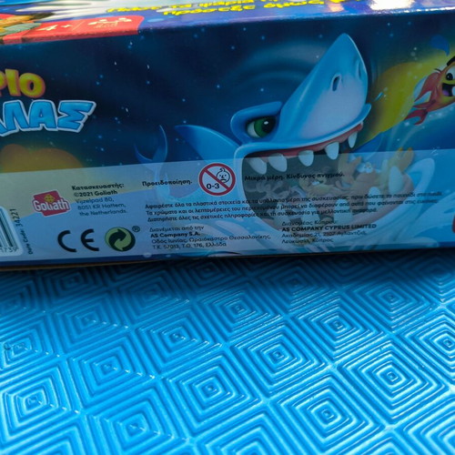 AS Company Shark Hungry Board Game new