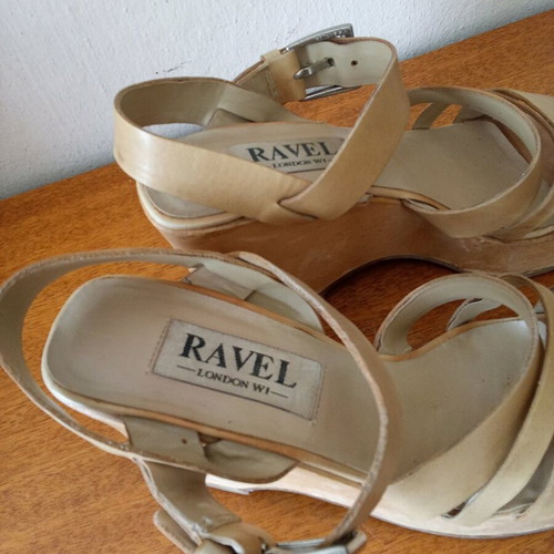 Ravel sandals used, leather straps and solid wood platform, size 38, beige