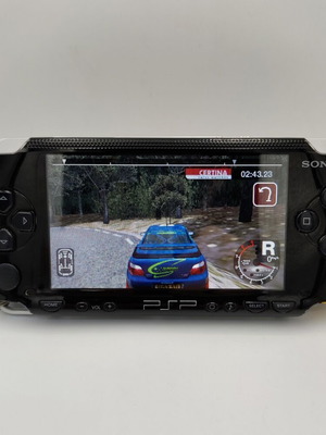 Sony PlayStation Portable PSP 1004 μεταχειρισμένο με φορτιστή, μπαταρία, κάρτα μνήμης, θήκη, Colin Mcrae 5