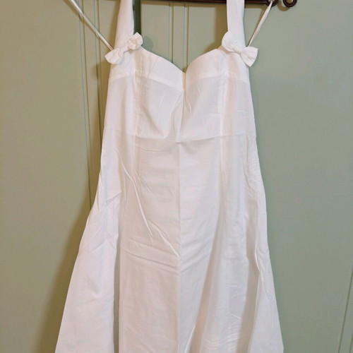 White Toi&Moi women's dress with bows like new